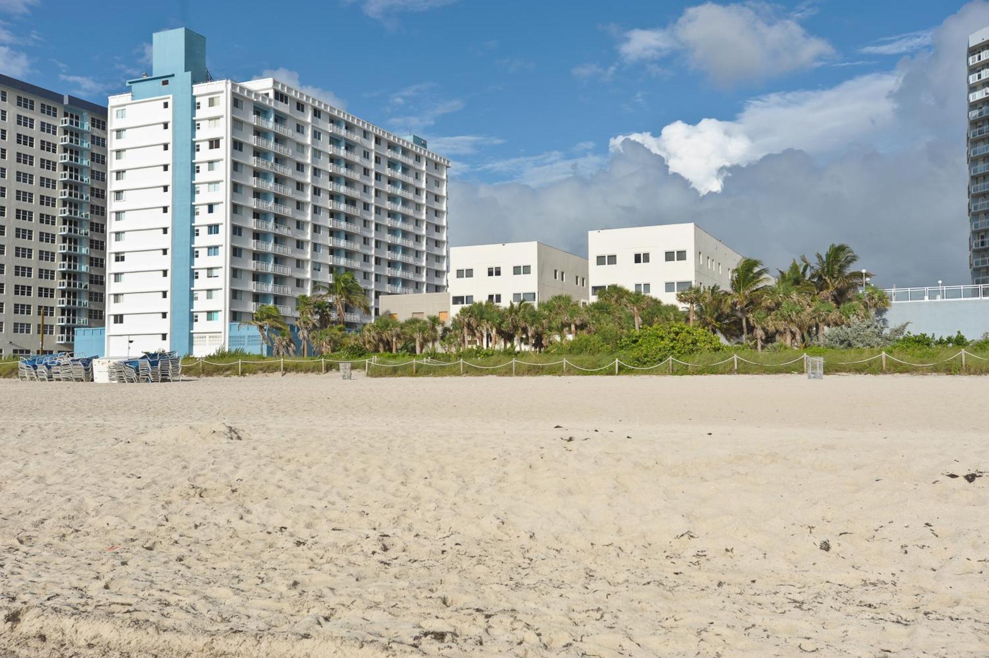 Crystal Beach Suites Miami Oceanfront Hotel Майами-Бич Экстерьер фото